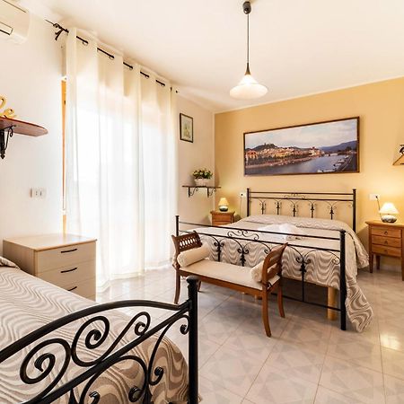 I Gerani Bed & Breakfast Боза Екстериор снимка